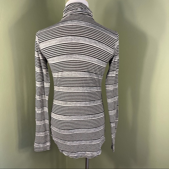 M SO turtleneck - Picture 5 of 7